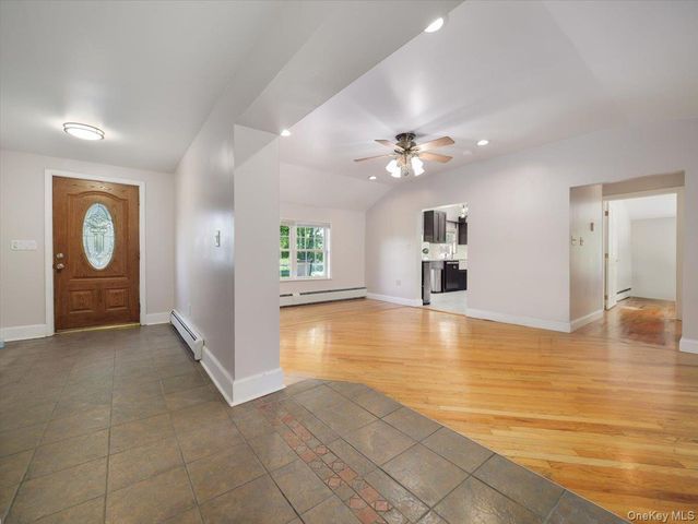 8 Acorn Drive, Montgomery, NY 12586