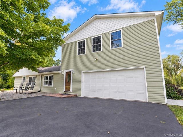 8 Acorn Drive, Montgomery, NY 12586