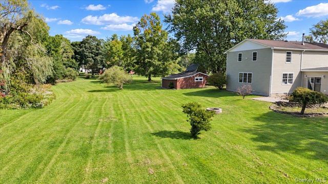 8 Acorn Drive, Montgomery, NY 12586