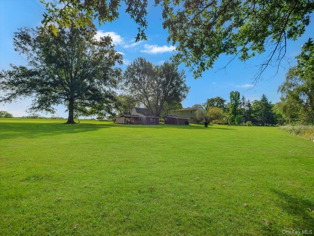 8 Acorn Drive, Montgomery, NY 12586