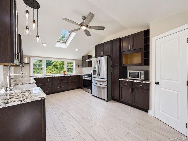 8 Acorn Drive, Montgomery, NY 12586