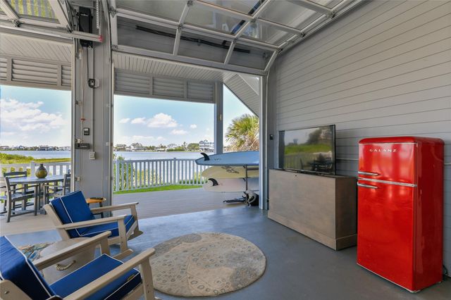 3515 Hudson Court, Galveston, TX 77554