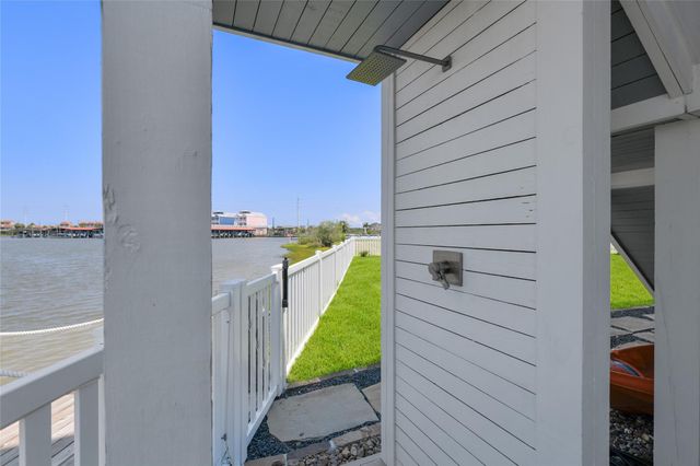 3515 Hudson Court, Galveston, TX 77554