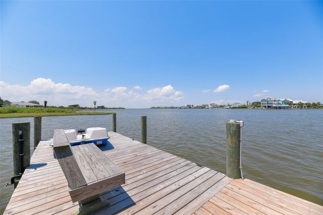 3515 Hudson Court, Galveston, TX 77554