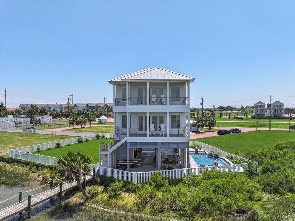 3515 Hudson Court, Galveston, TX 77554