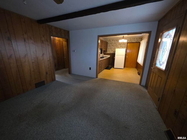 1951 E WALNUT Street, Canton, IL 61520