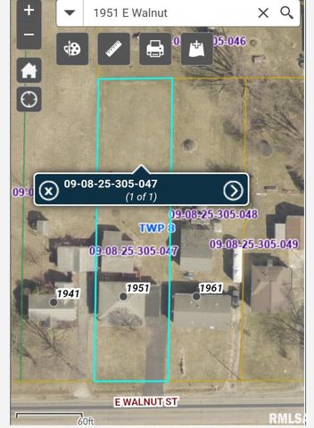 1951 E WALNUT Street, Canton, IL 61520