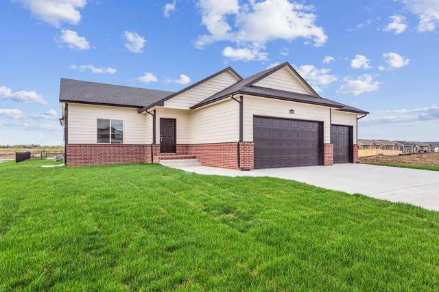 5031 N Toben Ct., Bel Aire, KS 67226