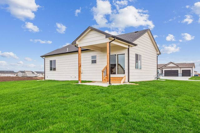 5031 N Toben Ct., Bel Aire, KS 67226