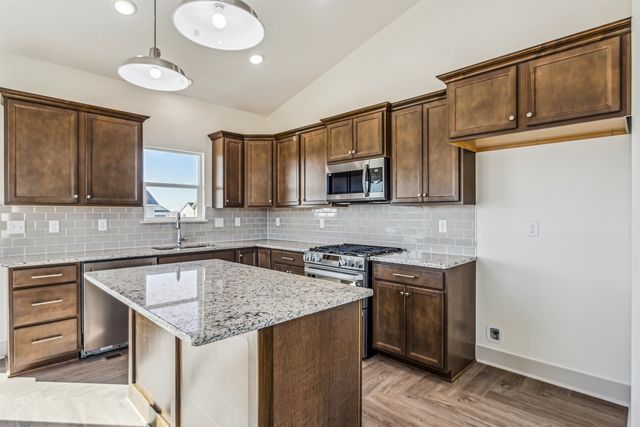 5031 N Toben Ct., Bel Aire, KS 67226