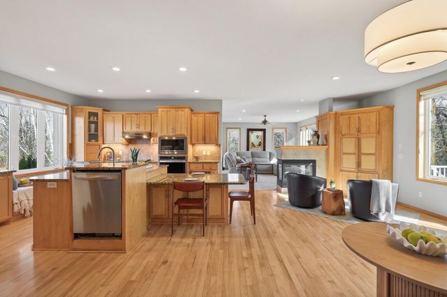 14831 Lac Lavon Drive, Burnsville, MN 55306