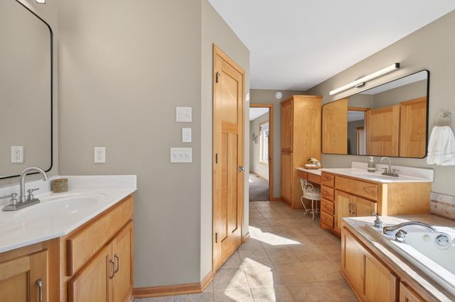 14831 Lac Lavon Drive, Burnsville, MN 55306