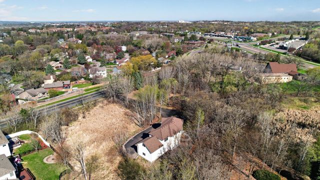14831 Lac Lavon Drive, Burnsville, MN 55306
