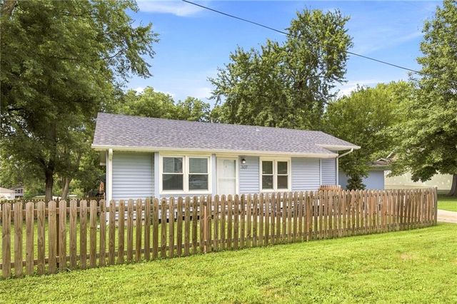 307 SE 6th Street, Lee's Summit, MO 64063