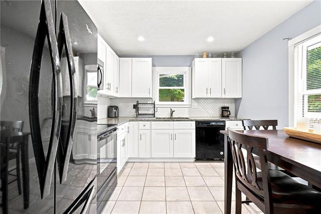 307 SE 6th Street, Lee's Summit, MO 64063