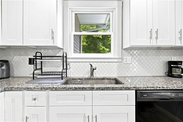 307 SE 6th Street, Lee's Summit, MO 64063