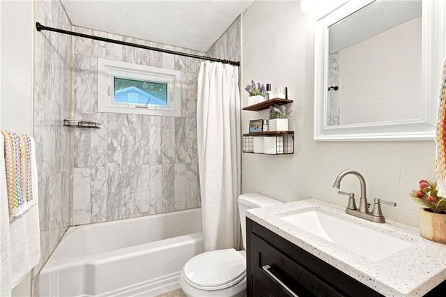307 SE 6th Street, Lee's Summit, MO 64063