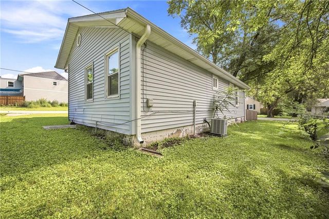 307 SE 6th Street, Lee's Summit, MO 64063