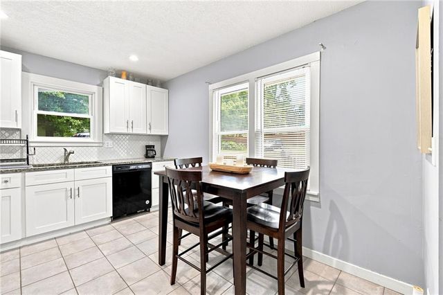 307 SE 6th Street, Lee's Summit, MO 64063