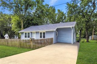 307 SE 6th Street, Lee's Summit, MO 64063