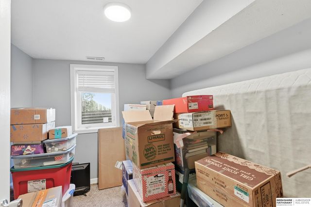 1101 Crest Road, Papillion, NE 68046