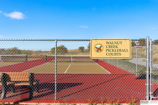 1101 Crest Road, Papillion, NE 68046