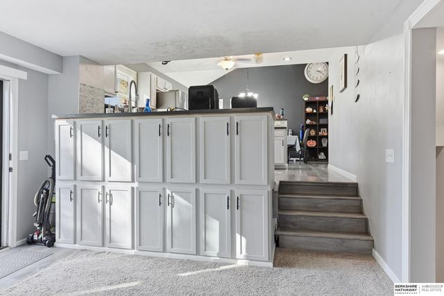 1101 Crest Road, Papillion, NE 68046