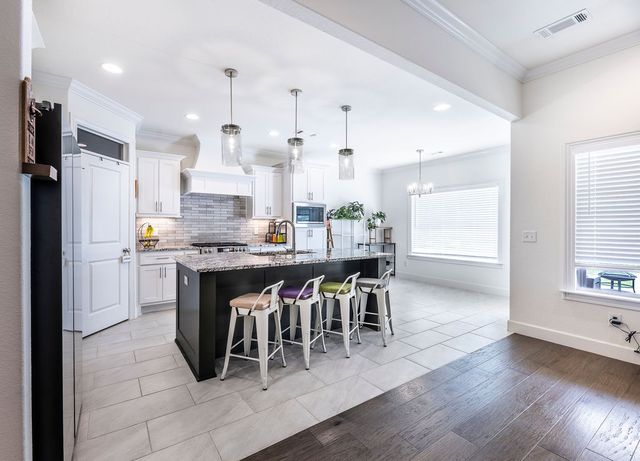 1401 Sessile Oak Way, Bentonville, AR 72713