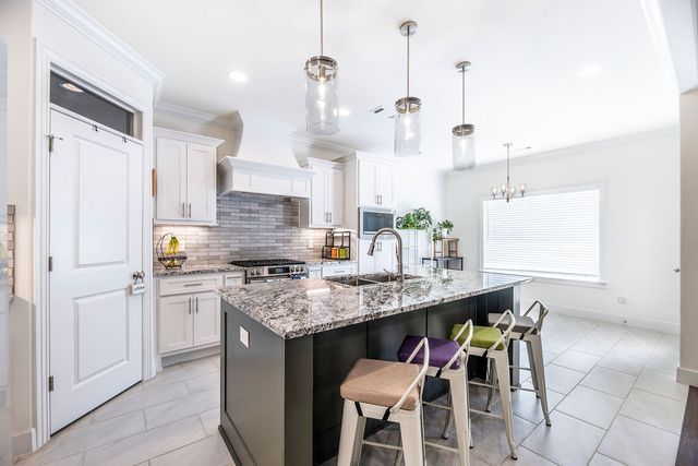1401 Sessile Oak Way, Bentonville, AR 72713