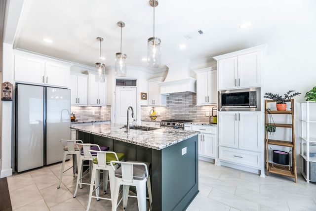 1401 Sessile Oak Way, Bentonville, AR 72713