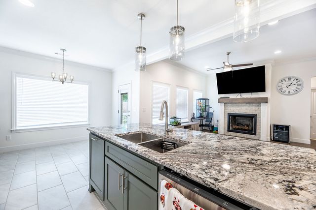 1401 Sessile Oak Way, Bentonville, AR 72713