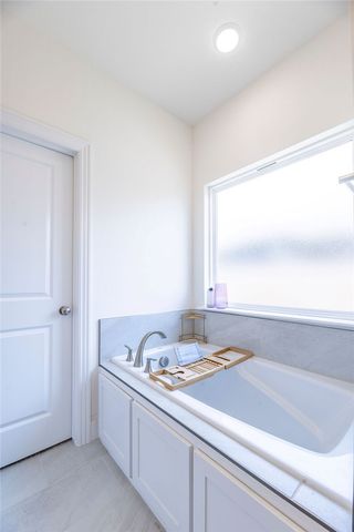 1401 Sessile Oak Way, Bentonville, AR 72713