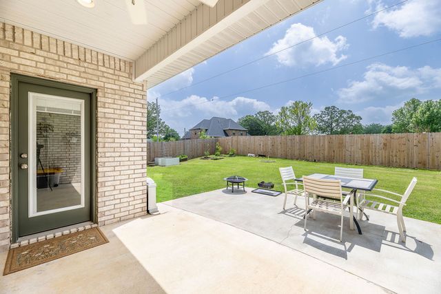1401 Sessile Oak Way, Bentonville, AR 72713