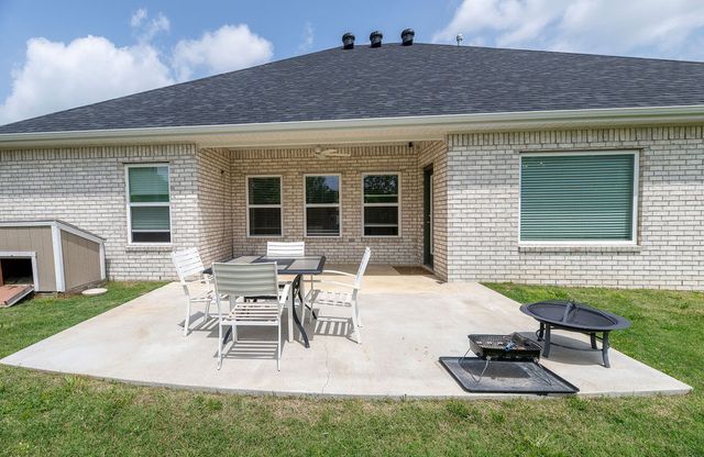 1401 Sessile Oak Way, Bentonville, AR 72713