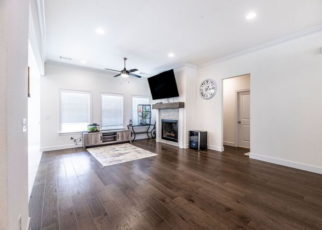 1401 Sessile Oak Way, Bentonville, AR 72713