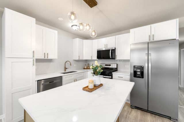 5610 W 88th Street, Oak Lawn, IL 60453