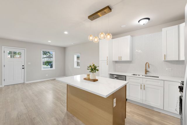5610 W 88th Street, Oak Lawn, IL 60453