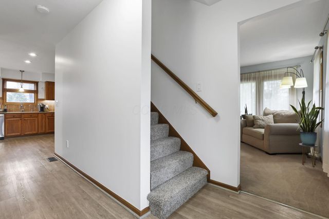 18 Zellers Lane SW, Etna, OH 43062