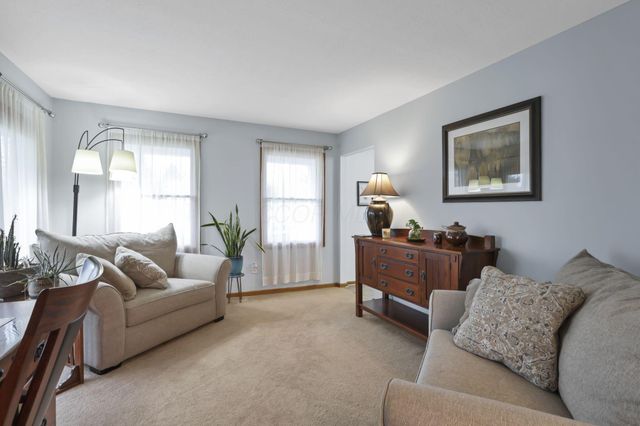 18 Zellers Lane SW, Etna, OH 43062