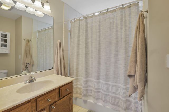 18 Zellers Lane SW, Etna, OH 43062