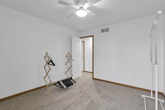 18 Zellers Lane SW, Etna, OH 43062