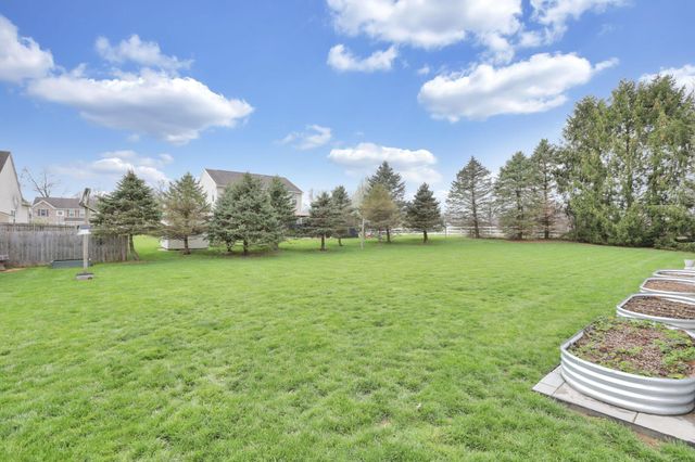 18 Zellers Lane SW, Etna, OH 43062