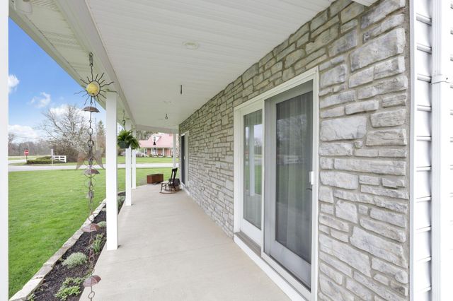 18 Zellers Lane SW, Etna, OH 43062