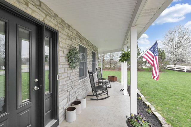 18 Zellers Lane SW, Etna, OH 43062