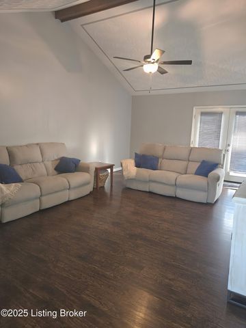 220 Tara Cir, Shepherdsville, KY 40165