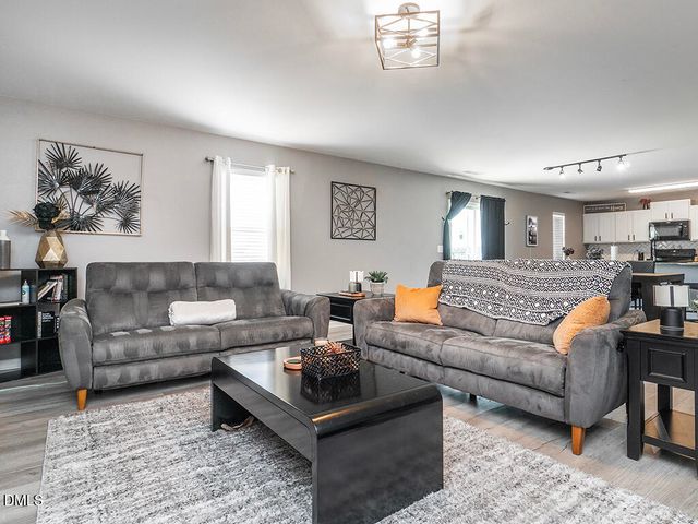 102 Seward Place, Burlington, NC 27217
