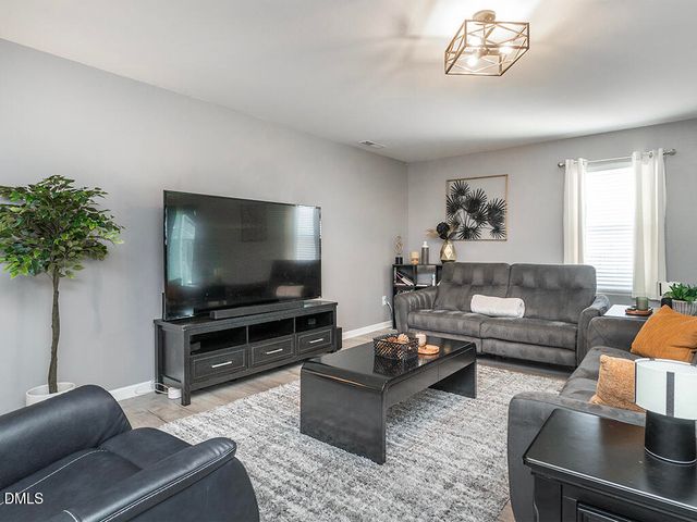 102 Seward Place, Burlington, NC 27217
