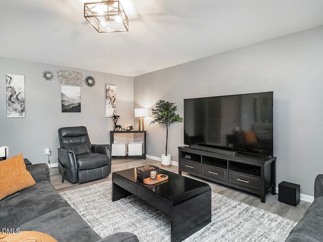 102 Seward Place, Burlington, NC 27217