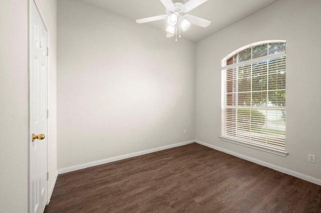 3722 Northshore Drive, Montgomery, TX 77356