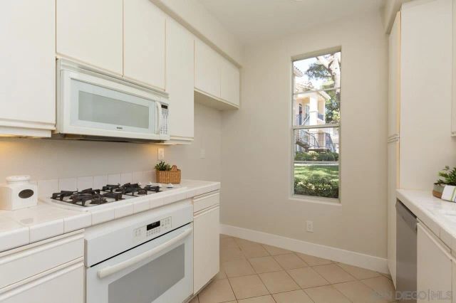 12557 Ruette Alliante 175, San Diego, CA 92130